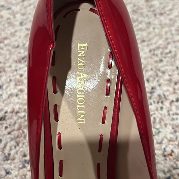 Ruby red pumps - Picture 6 of 7